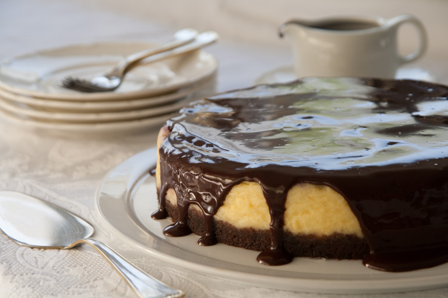 מתכון לעוגת גבינה עם אוכמניות ושוקולד