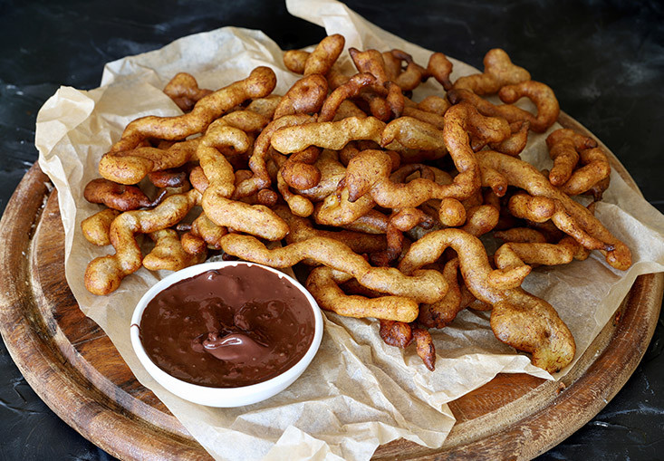 צ'ורוס טבעוני ללא גלוטן עם 3 מרכיבים