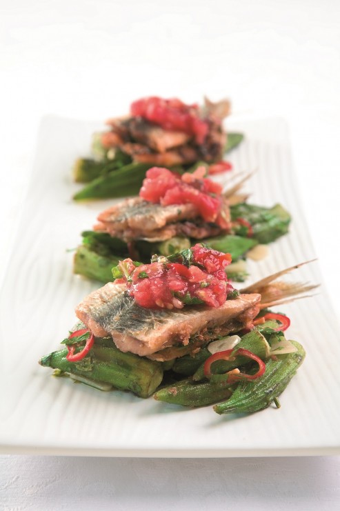 סרדינים ממולאים על מצע במיה