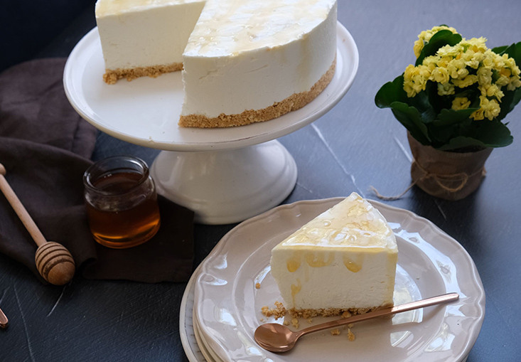 עוגת גבינה קרה עם דבש לראש השנה